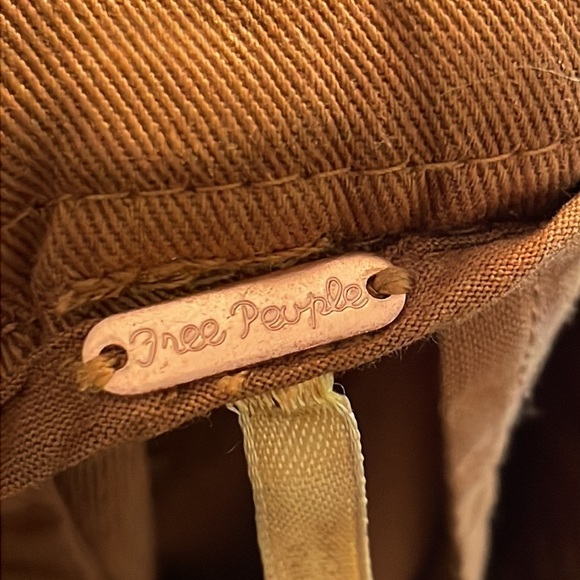 Free People Hi-Waisted Pegged Cotton 90's Pant - Picture 4 of 10